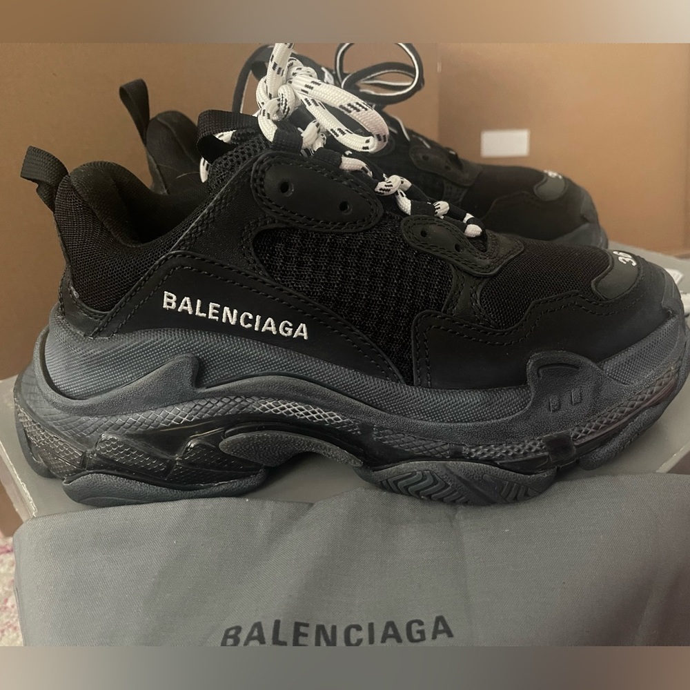 Balenciaga Triple S Black w/ Clear sole size:36 /6us